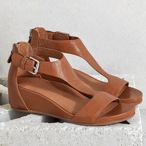 Gentle Souls gisele Women's Brown leather Sandals